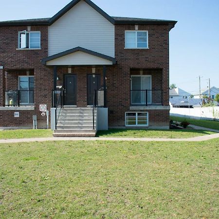 Luxury Two Story Villa Unit A Laval Zewnętrze zdjęcie